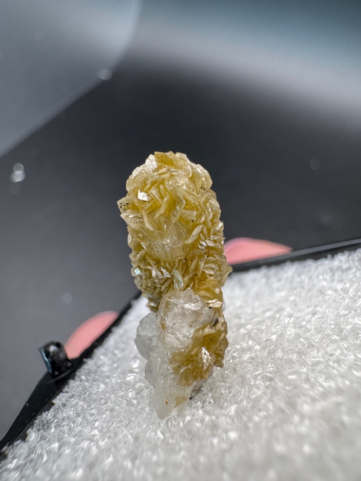 6787 Smithsonite in Perky Monte Cristo Mine Rush, Arkansas