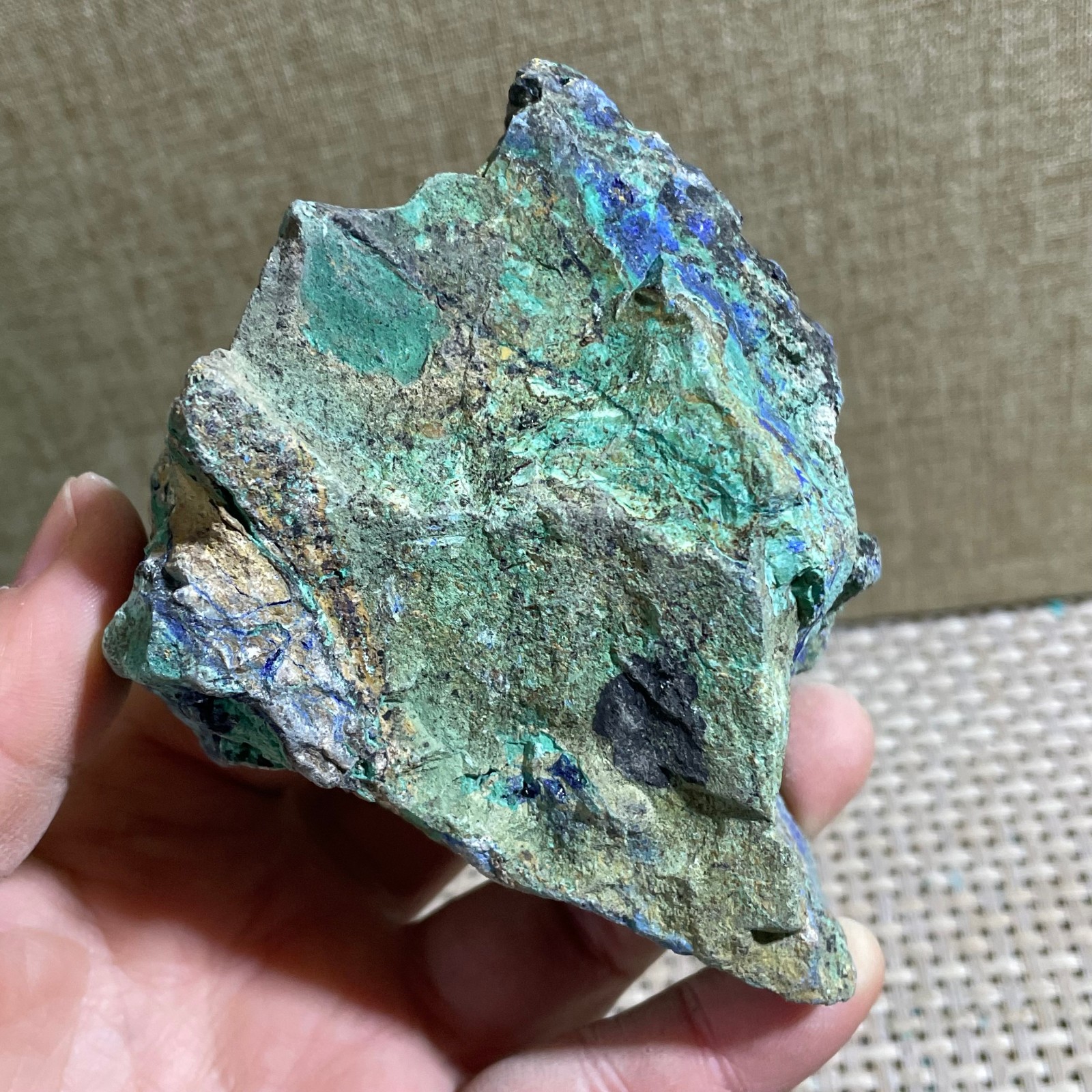 Restoration of Blue Copper Ore Quartz Crystal Mineral Samples 350g