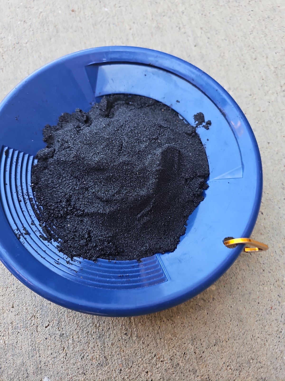 Magnetic Black Sand, High Grade Magnetite/ Iron / Form Colorado
