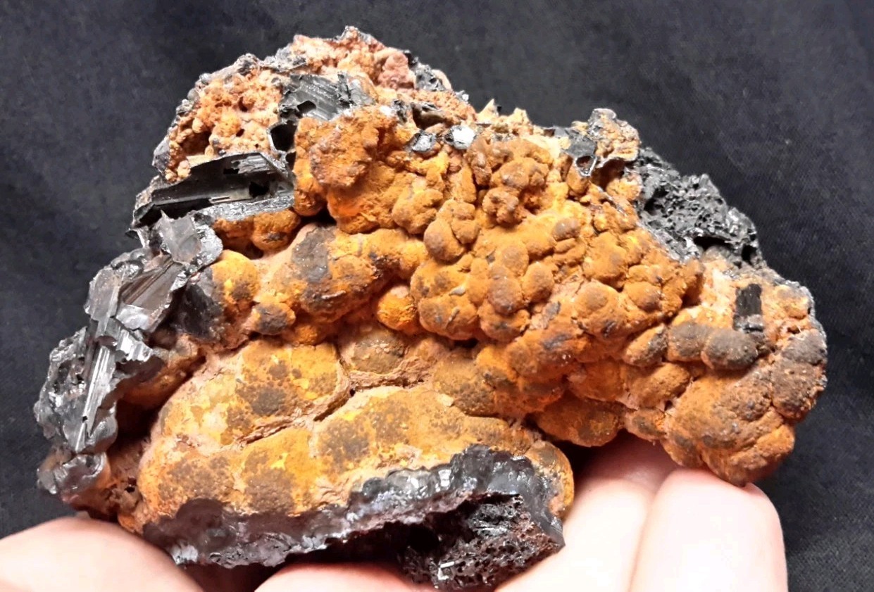 3.5″ SMITHSONITE on GOETHITE from Laurion, GREECE
