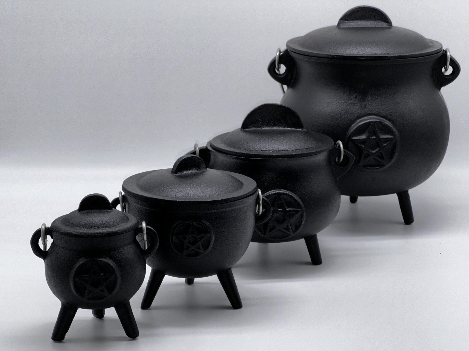 Pentagram Pentacle Cast Iron Cauldron with Lid and Handle, Witches cauldron