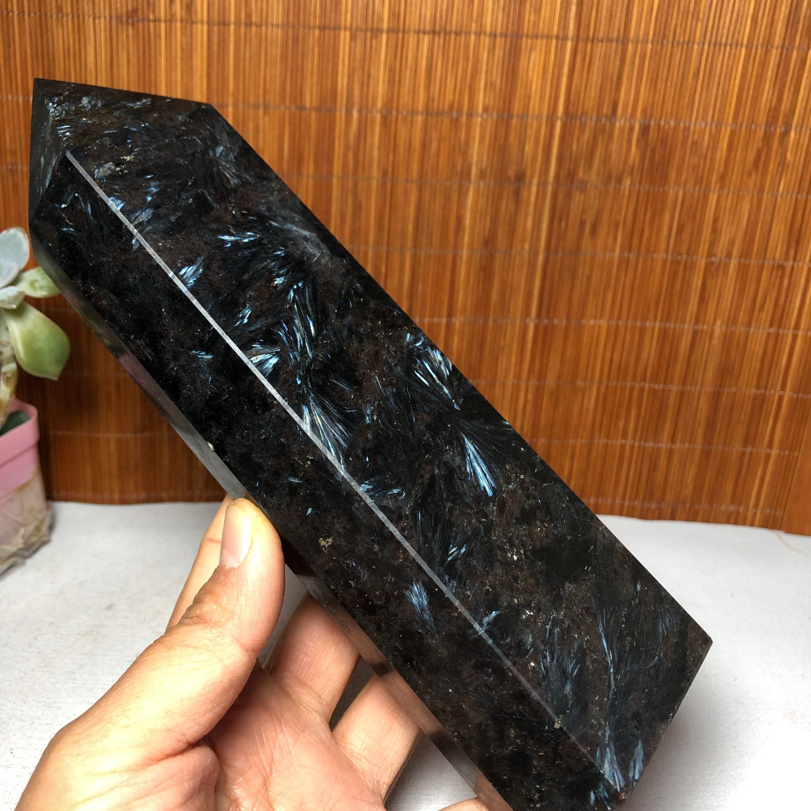 1.13kg Natural Fireworks Stone Crystal Wand Point Healing free standing A2282