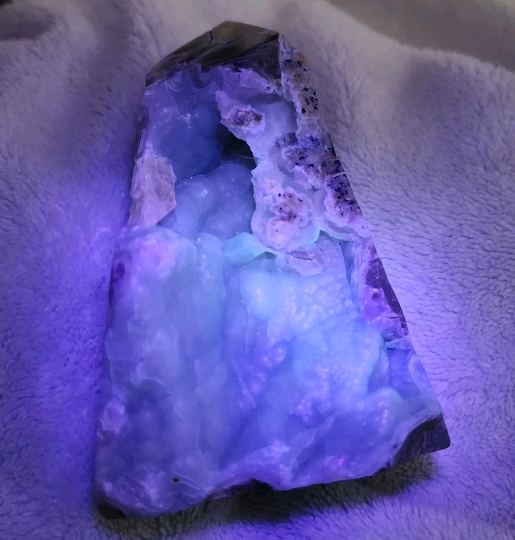 Polished Volcano Agate Tower 3.75″ w UV – USA
