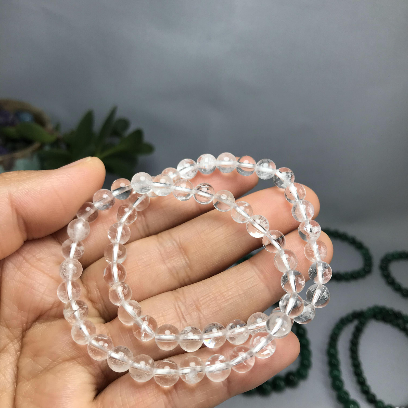 1Pcs Natural Polish white crystal stone bracelets Crystal ball Specimen 6mm
