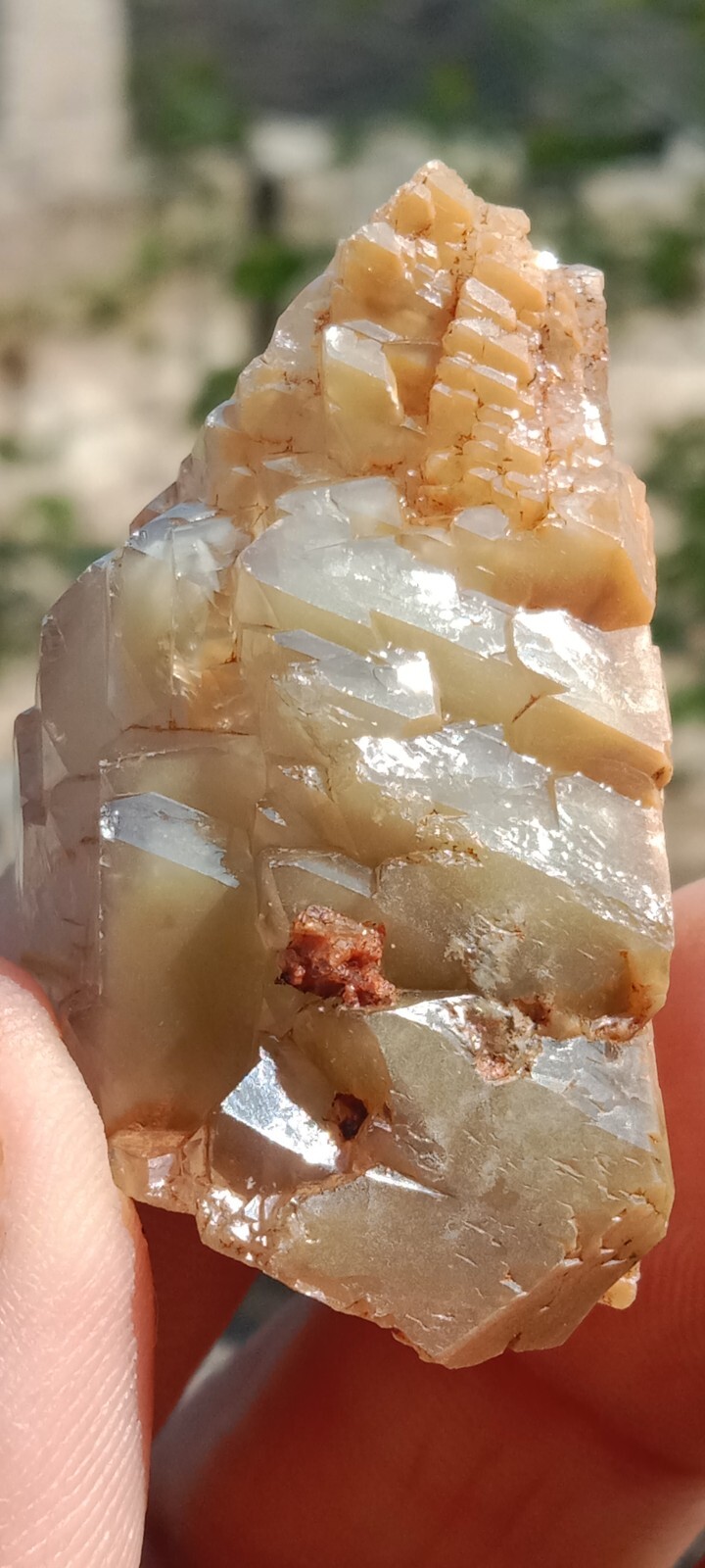 33.5Grams Tri color white brown and chlorine Beautiful Chlorine Quartz Crystal