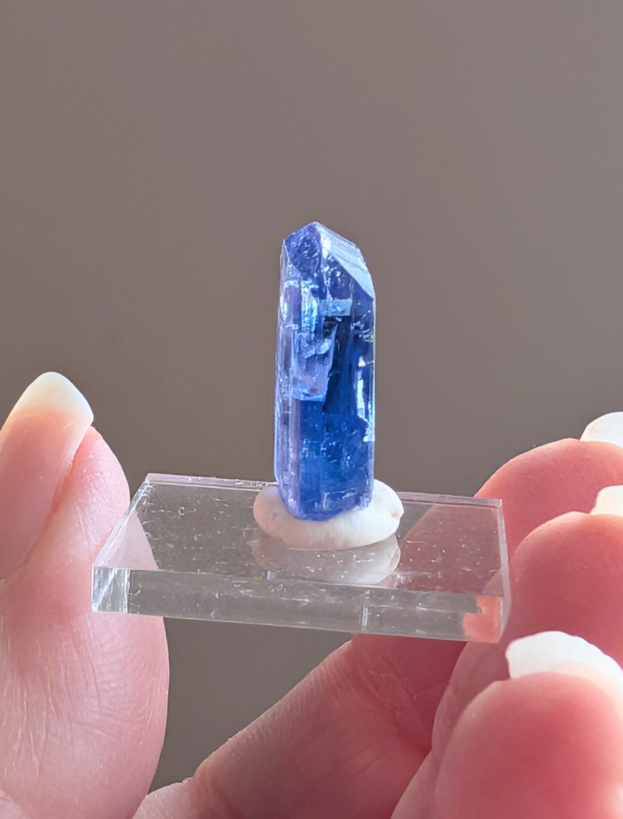 10.65 ct Natural Tanzanite Crystal – Blue/Violet Pleochroism – Merelani Tanzania