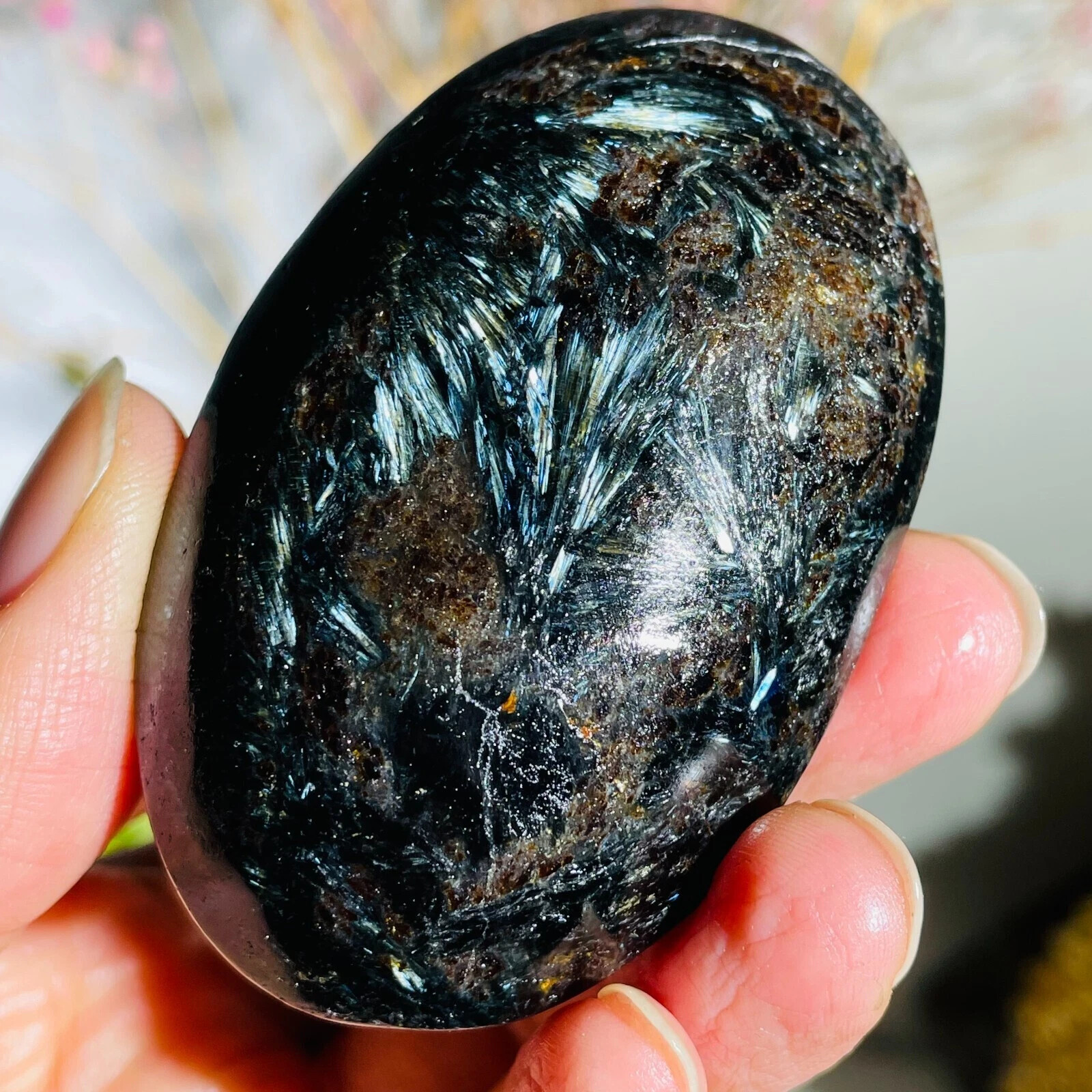 Natural Arfvedsonite Soap Palm Stone Fireworks Stone Polished Healing Home Decor