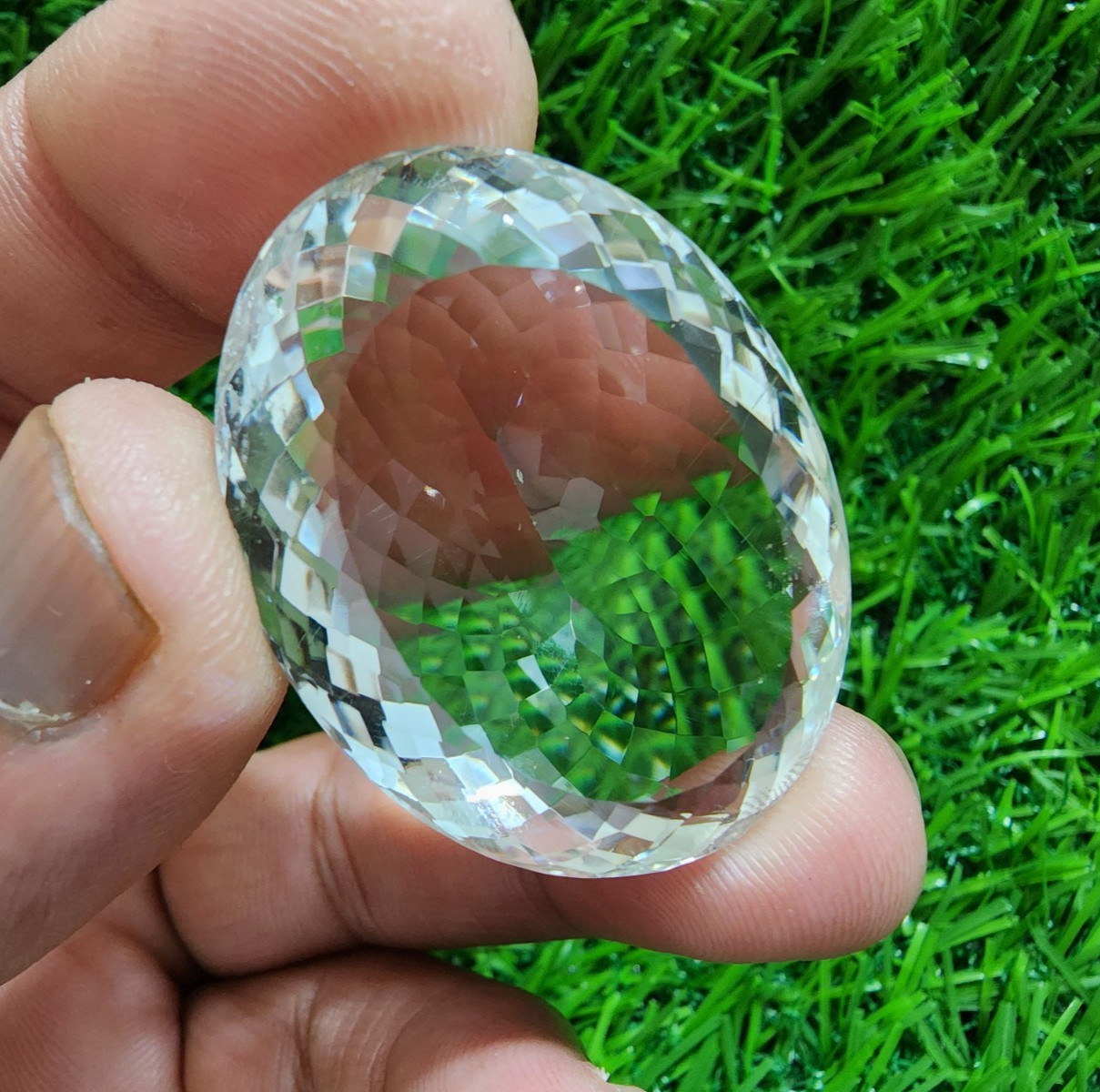 Loose faceted gemstone in huge transparent white quartz, 100…