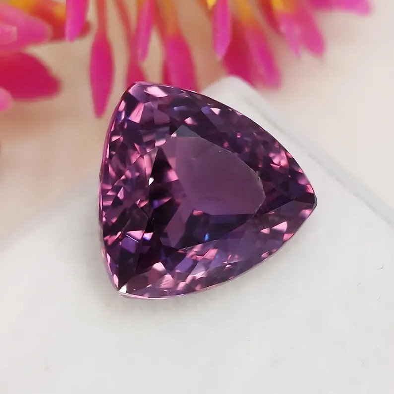 Natural Alexandrite Trillion Cut 10-11 CT GGI Certified Loose Gamestone