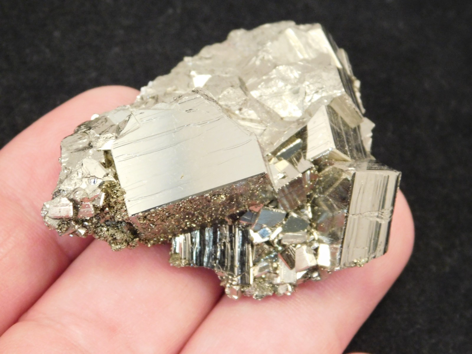 Smaller PYRITE Crystal CUBE Cluster! Nice and 100% Natural Peru 74.6gr