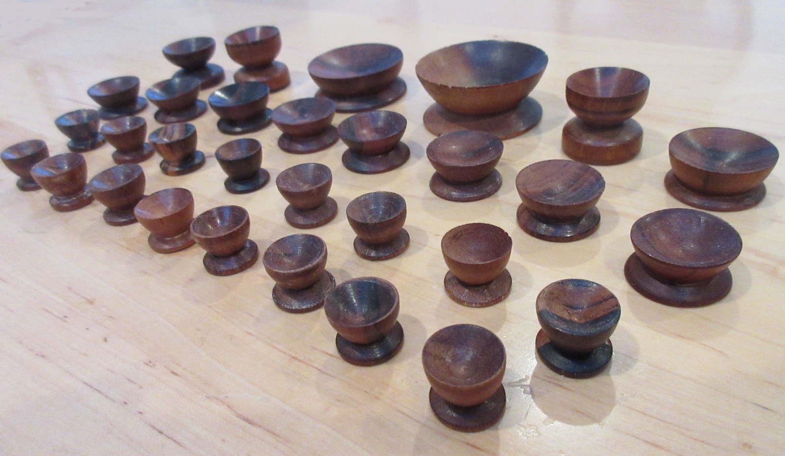 30 PIECE LOT HANDMADE CARVED WOOD DISPLAY STANDS CUPS FOR MARBLES SPHERES EGGS!