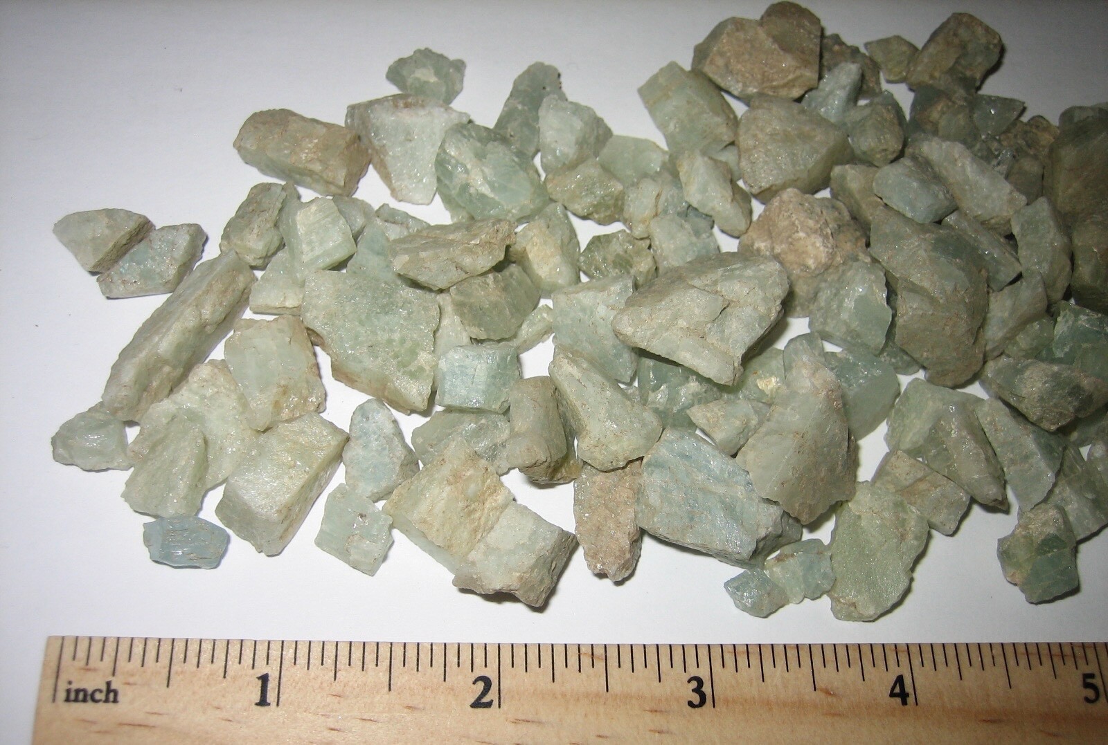 124 SMALL NATURAL 0.2″- 0.7″ AQUAMARINE BLUE BERYL CRYSTALS NH, USA ~ 168.7g *A
