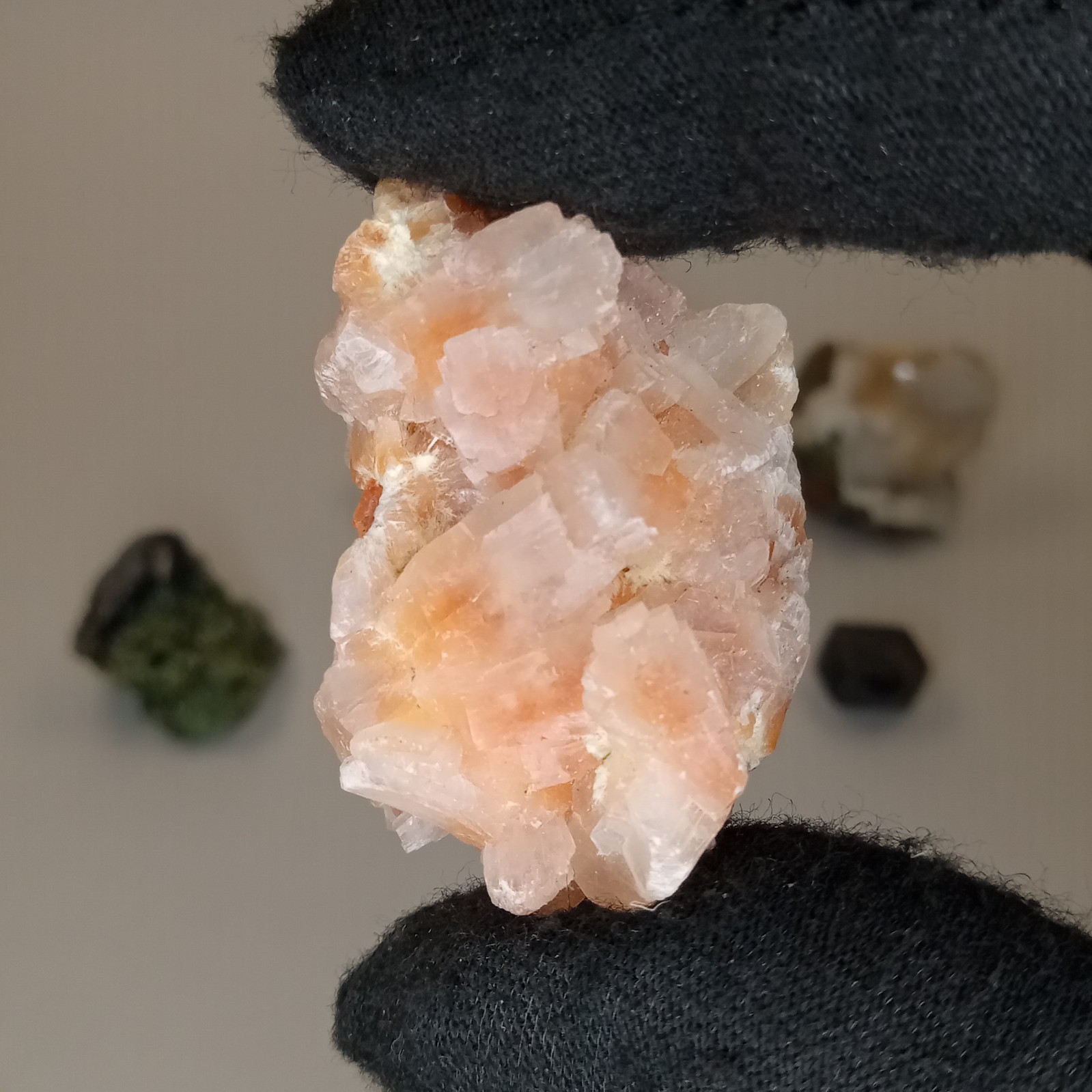 Mixed Mineral Specimen Lot 6pc Stilbite Amethyst Apophyllite Garnet Olivine I11