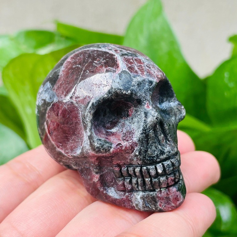 2″ Natural Garnet Skull Hand carved Quartz Skull Crystal Reiki Healing 1pc