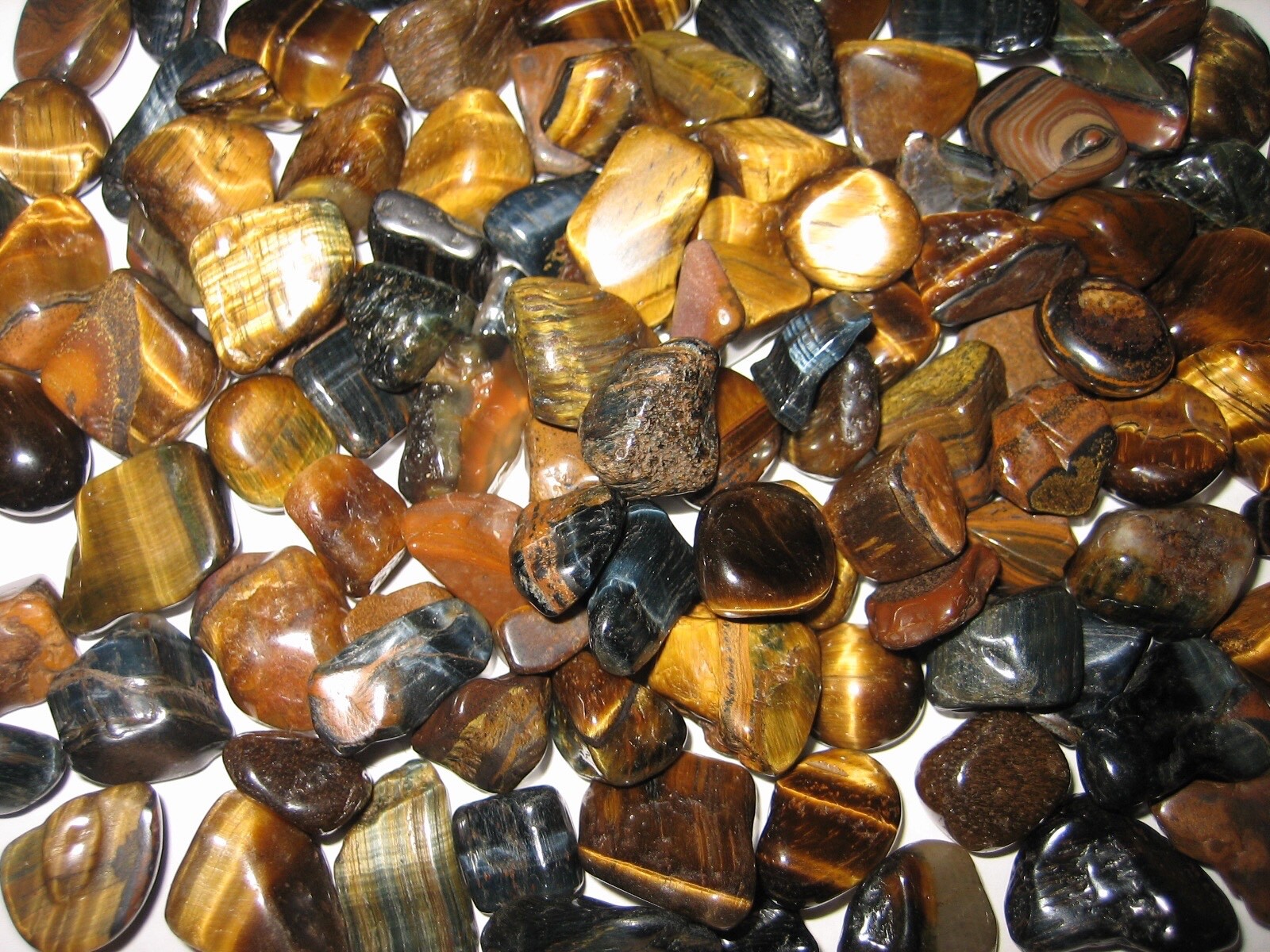 122 TUMBLED POLISHED SMALL NATURAL 0.2″- 0.6″ TIGER EYE STONES ~ 200.4grams *A