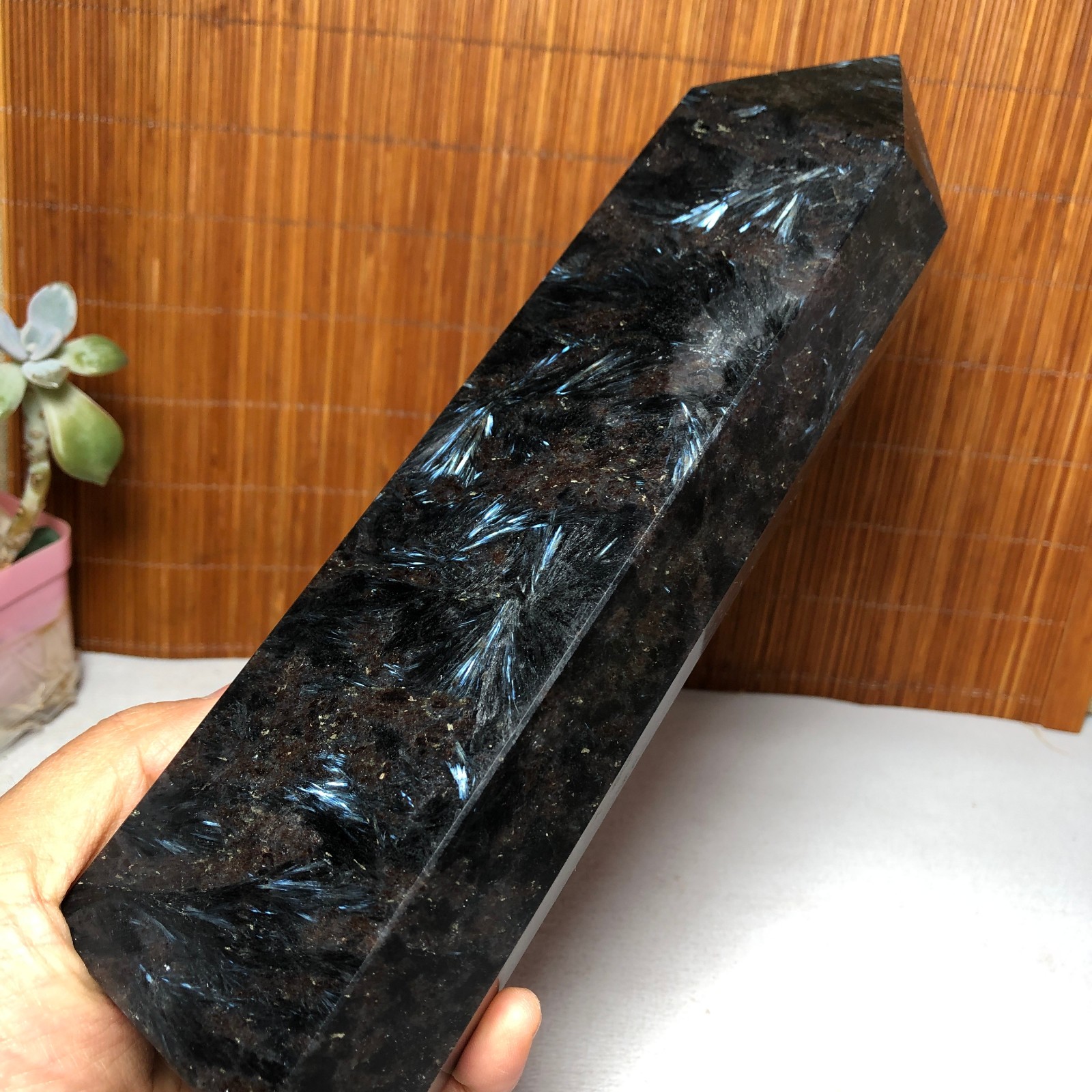 1.13kg Natural Fireworks Stone Crystal Wand Point Healing free standing A2282