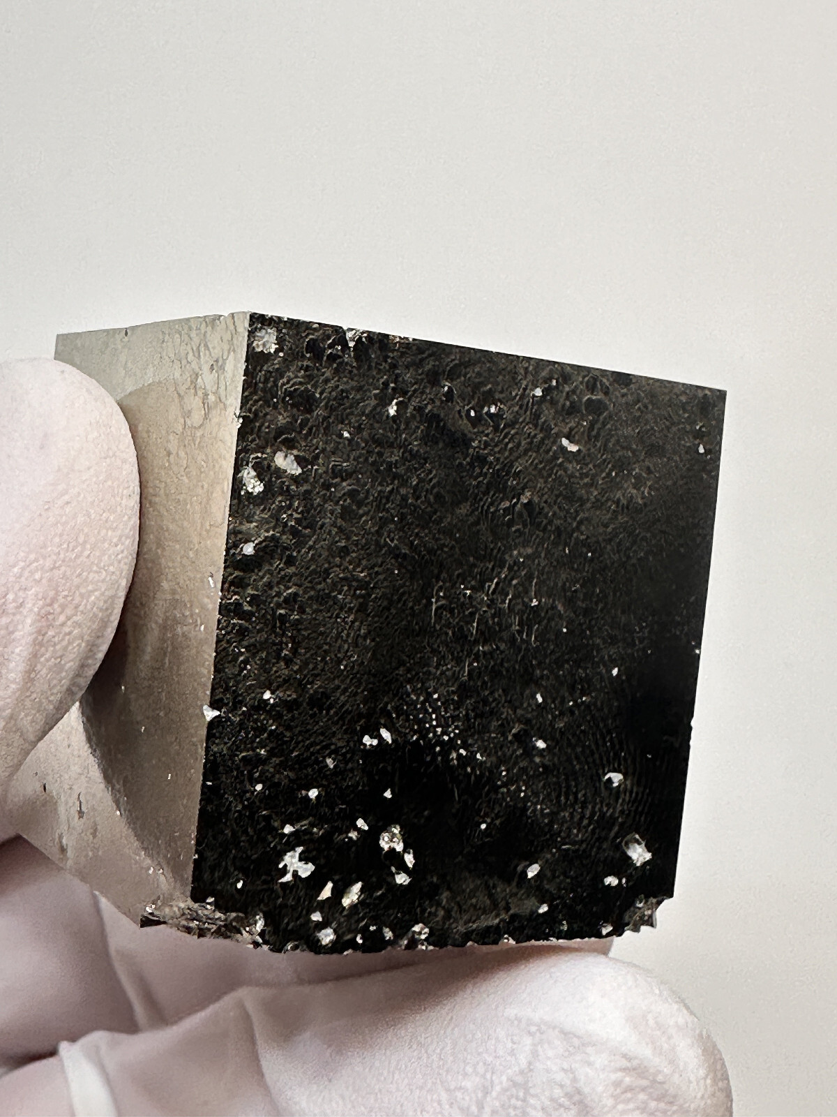 MIRROR SHINE__LARGE Lusterous 1 1/4″ Pyrite Cube__Navajun Mine , Spain