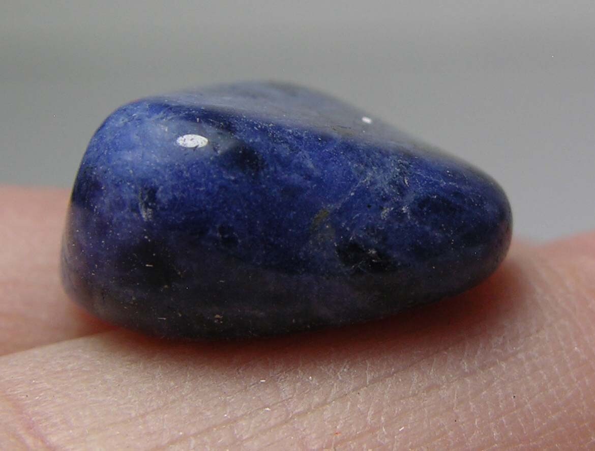 #6 14.20ct Africa 100% Natural Tumbled Rough Sodalite Specimen 2.80g 16.00mm