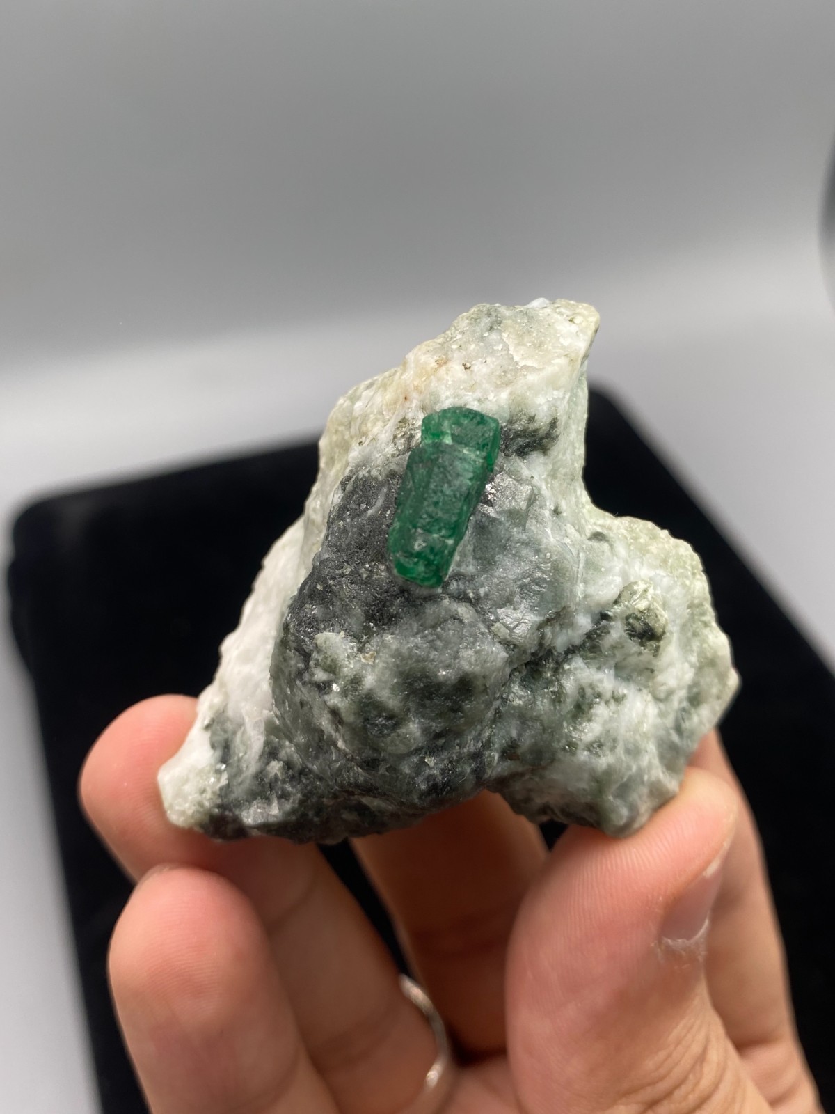 71.4g Natural Emerald Crystal Specimen on Matrix 42.5x54x36mm Swat Pakistan