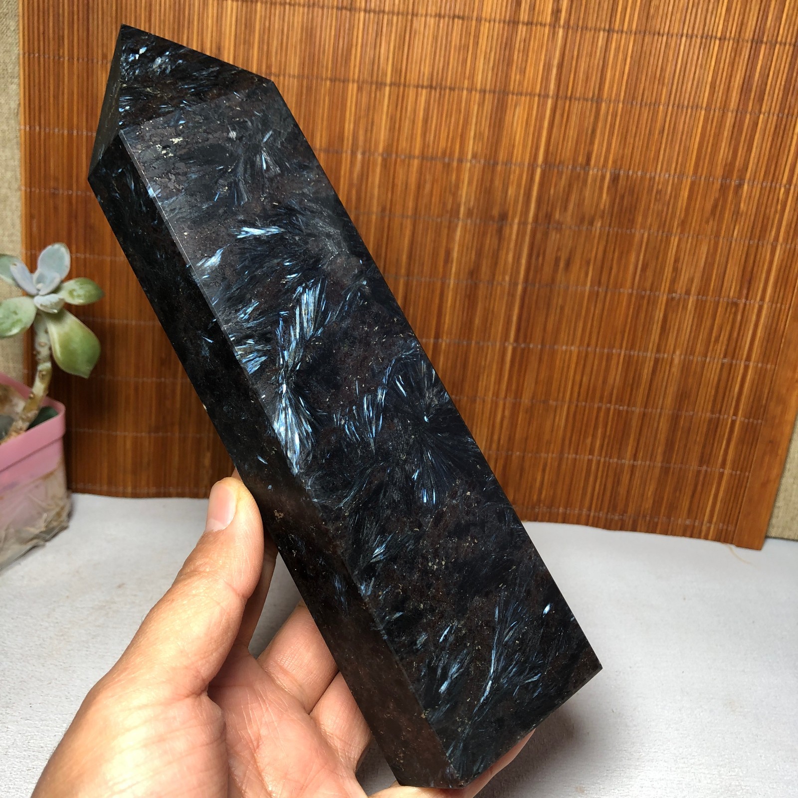 1.13kg Natural Fireworks Stone Crystal Wand Point Healing free standing A2282
