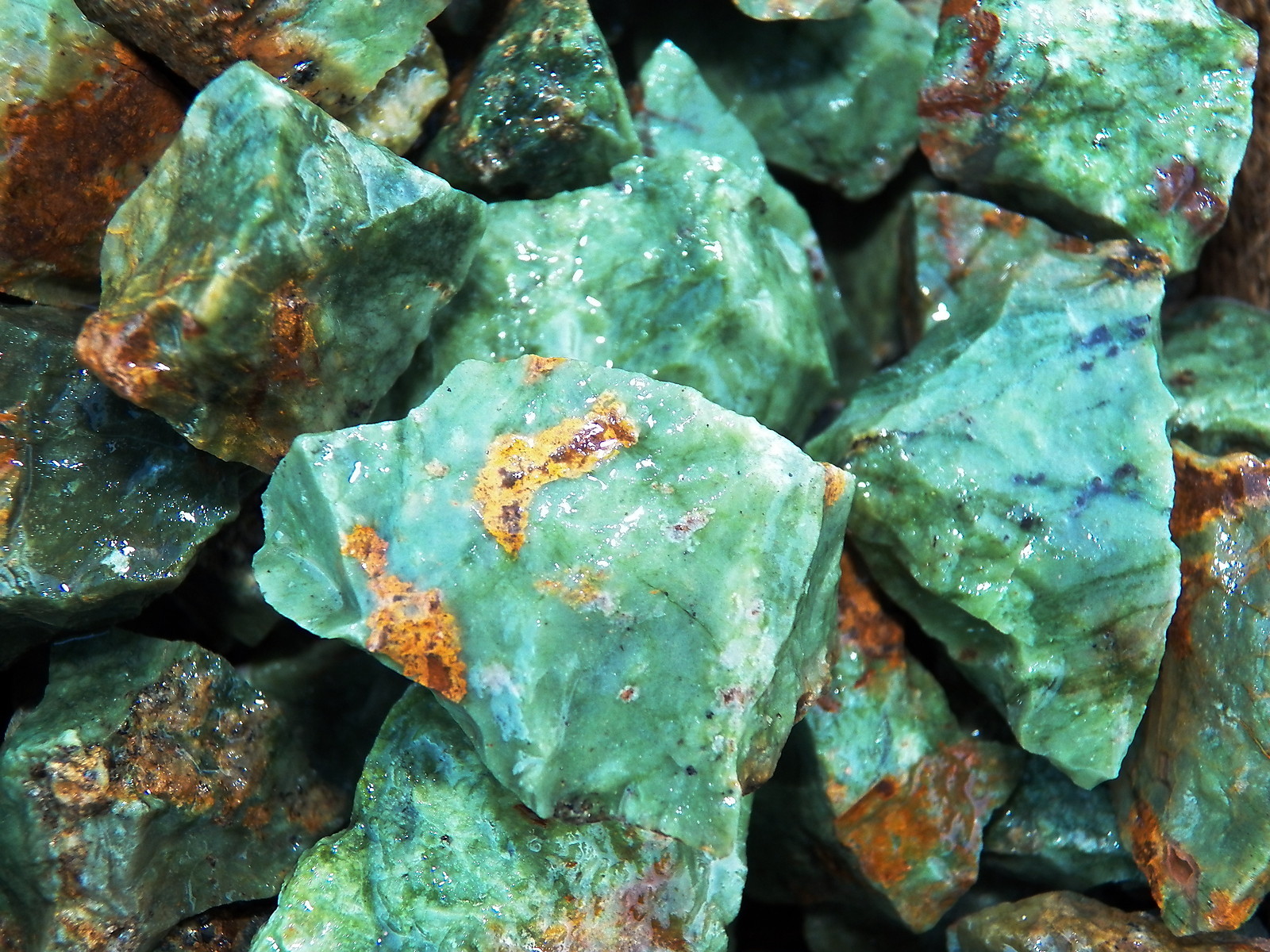 500 Carat Lots of Chrysoprase Rough – Plus a FREE Faceted Gemstone