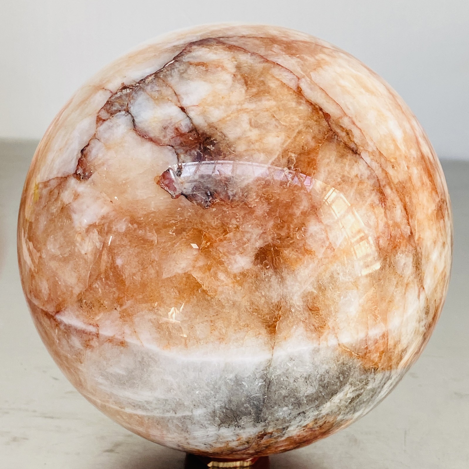 Natural Red Glue Flower Quartz Sphere Crystal Ball Healing 4940G