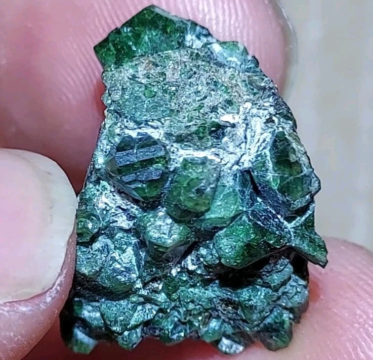 GORGEOUS ALEXANDRITE CHRYSOBERYL CLUSTER FROM ZIMBABWE