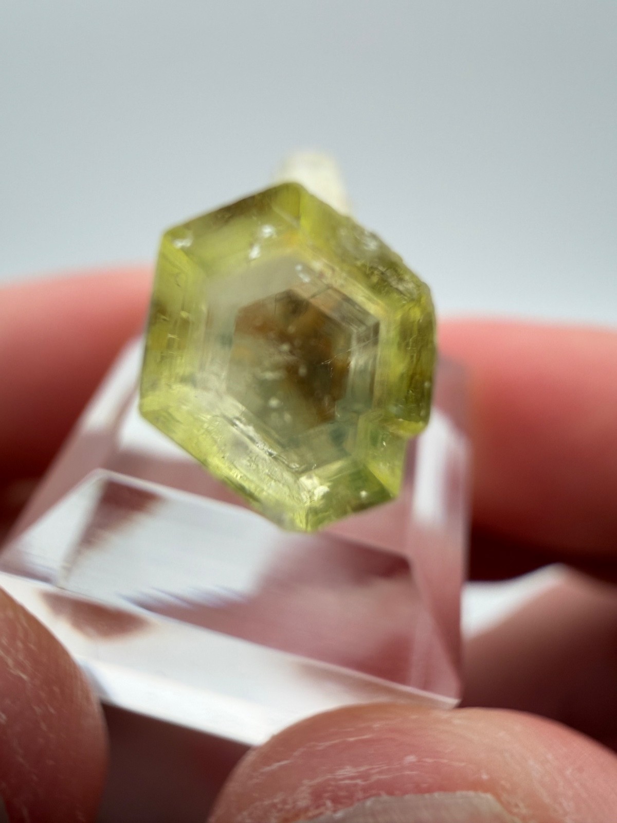 Large and Exceptional Thaumasite Crystal from the N’Chwaning Mines, South Africa