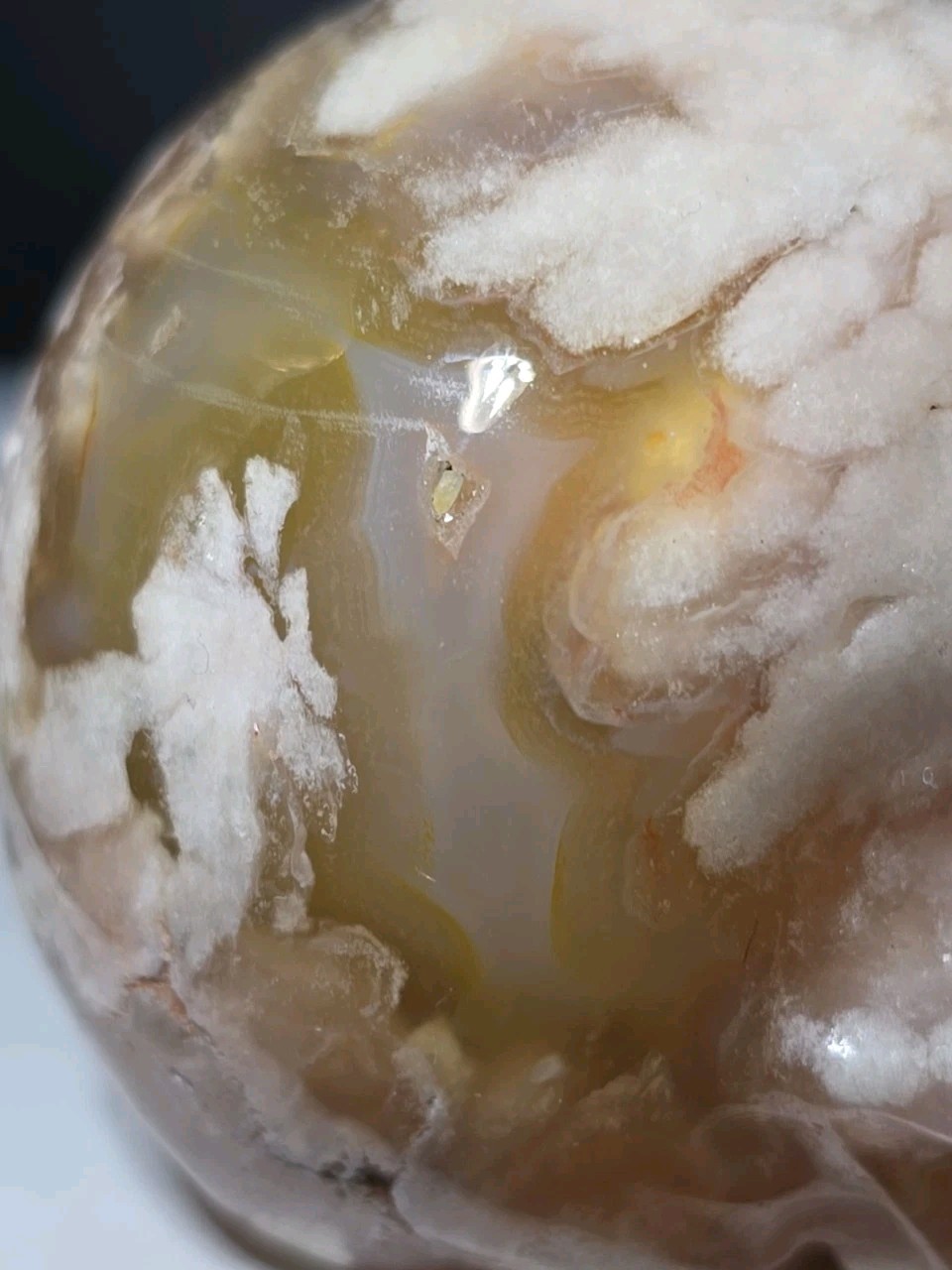 Flower Agate Skull 2.5″ X 2″ 7.8 Oz. 222g.