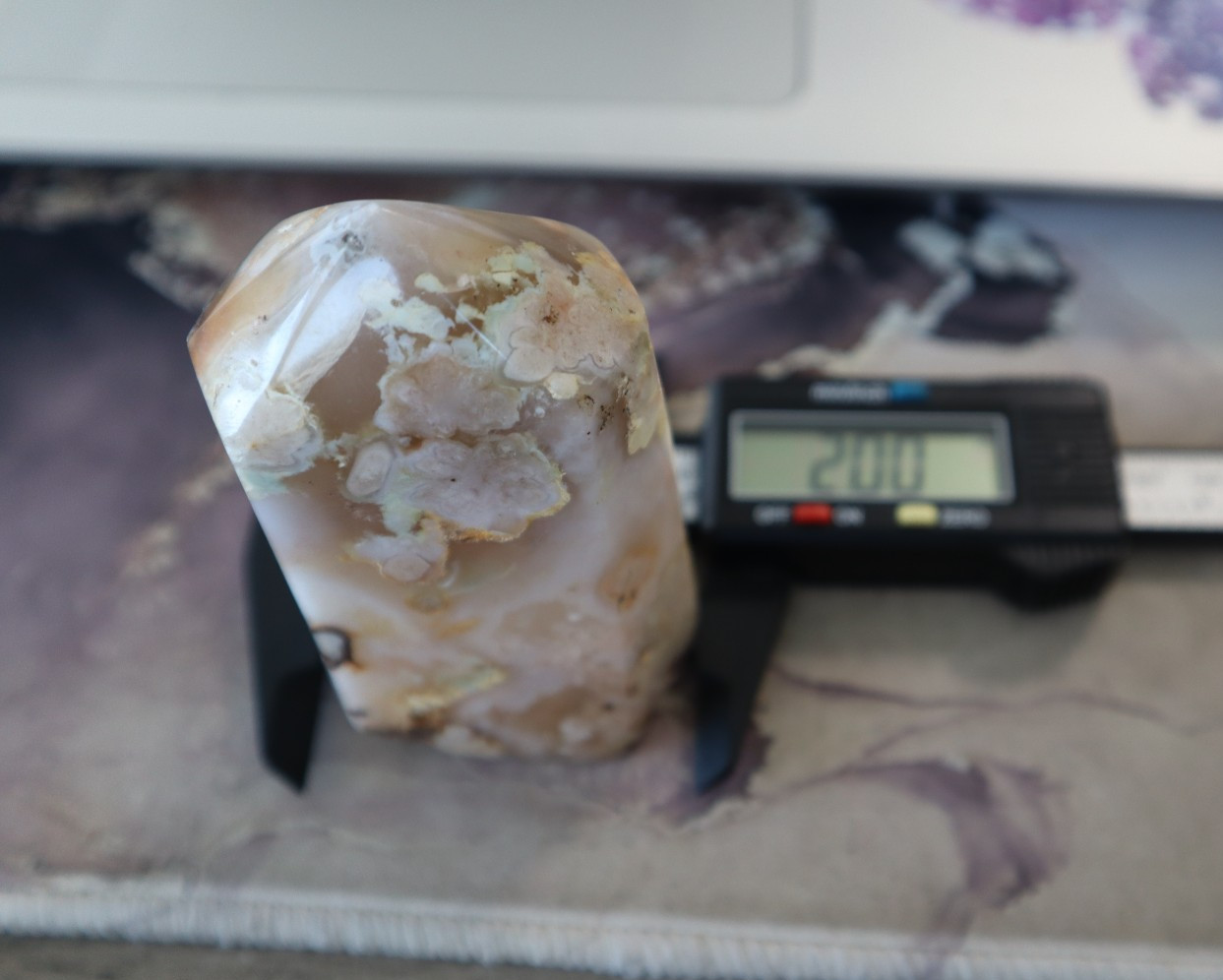 FLOWER AGATE POINT 3.39 X 2.00 INCHES/ 247.4 GRAMS