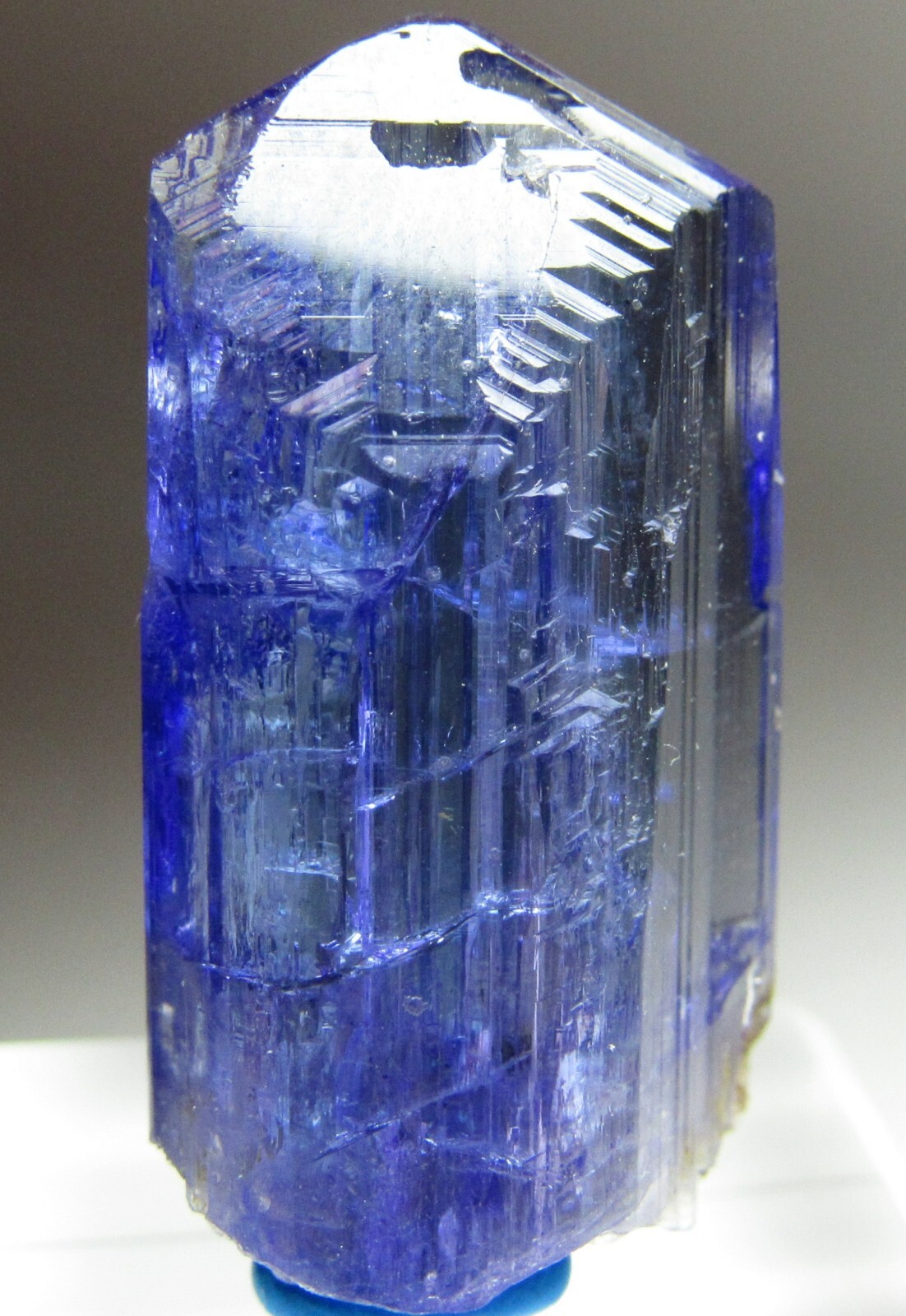 EXTRAORDINARY VIBRANT NEON PURPLE UNHEATED GEM TANZANITE CRYSTAL!!! TANZANIA