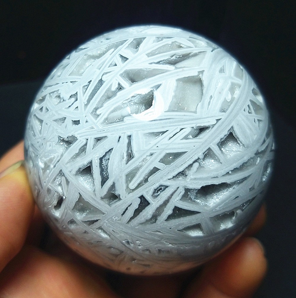 Rare 270.2G 61mm Natural Grid Agate Stone Sphere Ball Herling A434