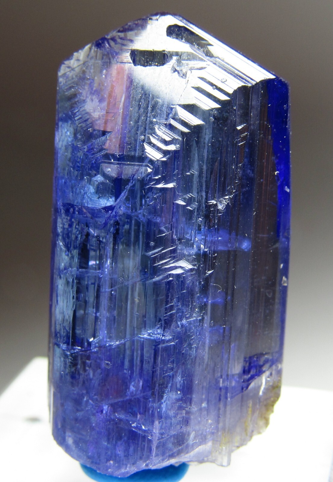 EXTRAORDINARY VIBRANT NEON PURPLE UNHEATED GEM TANZANITE CRYSTAL!!! TANZANIA