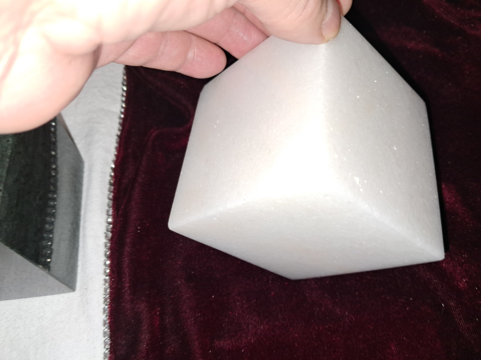 2 Solid Onyx Cube 3 3/16″ Crystal Square HEAVY White sparkly & dark Green