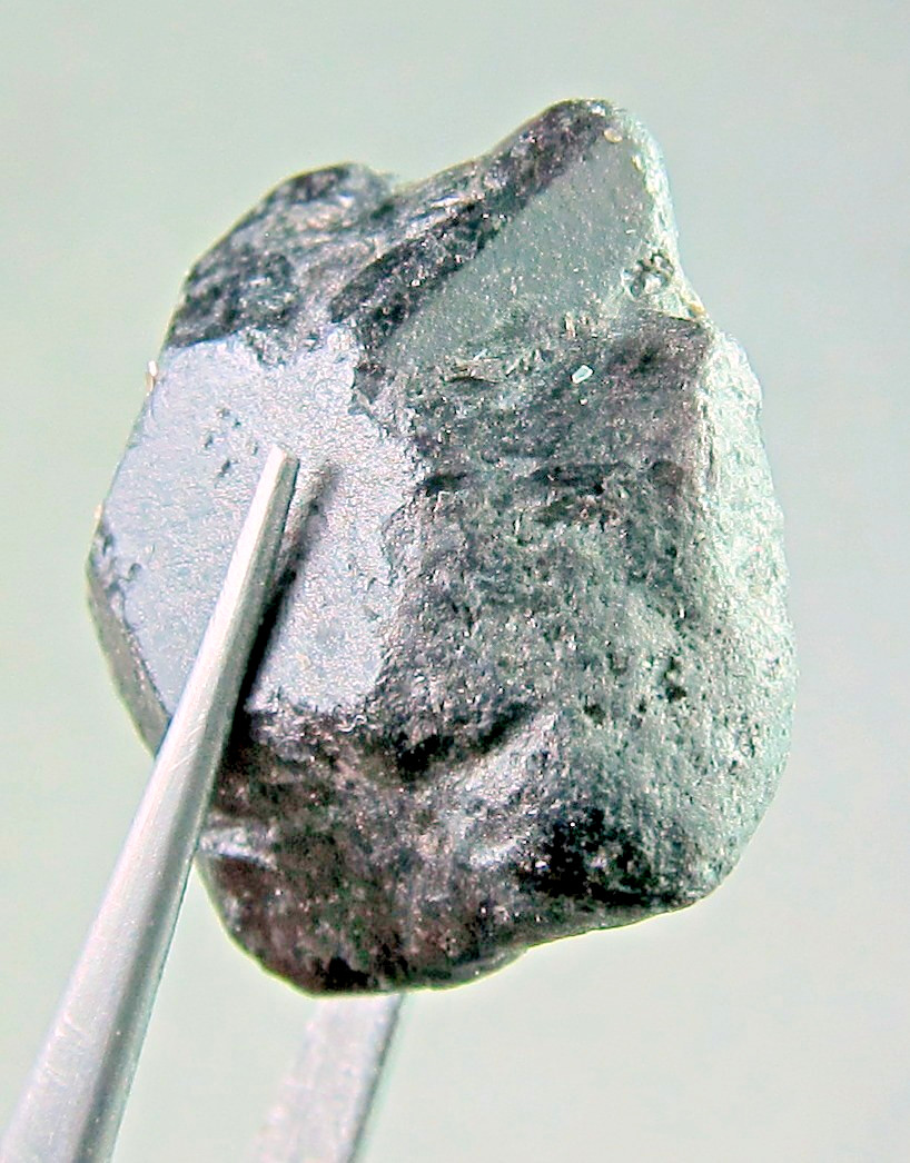 28 CT ALEXANDRITE NATURAL ROUGH COLECTOR’S CRYSTAL MINERAL GEM (G20)