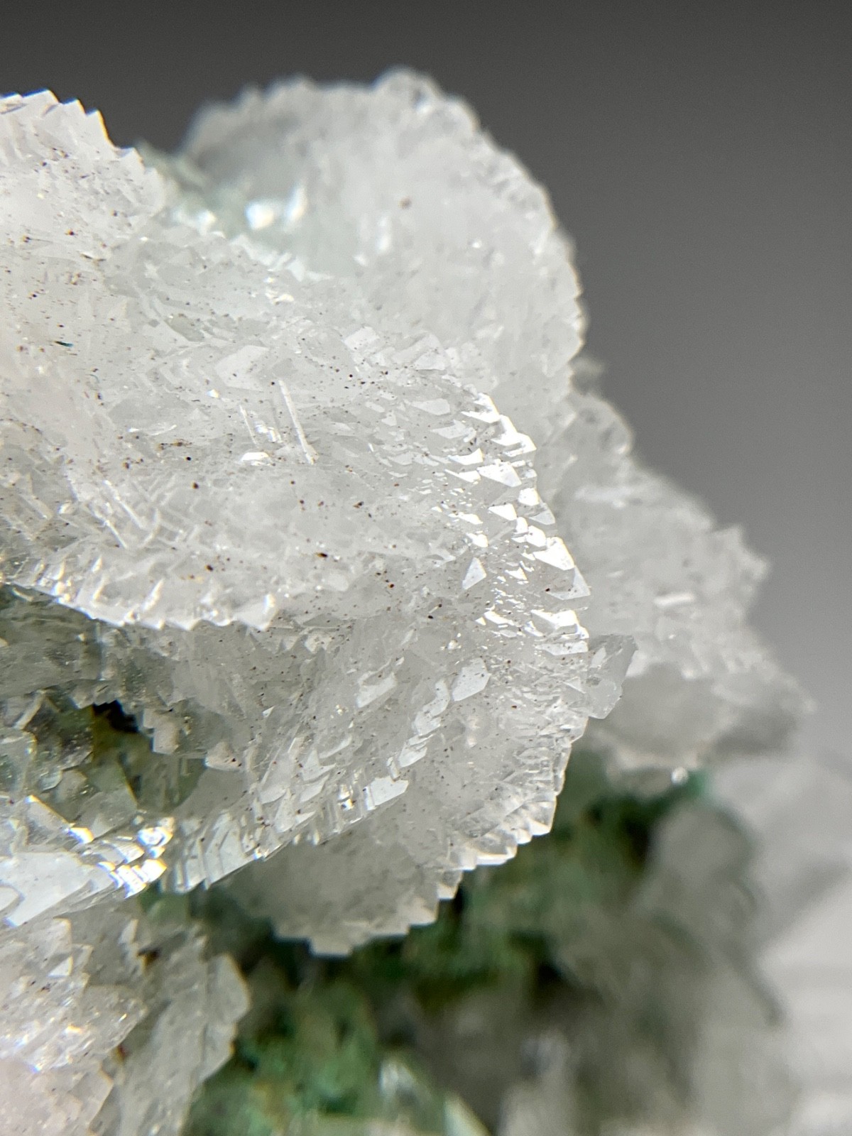 FINE COMBO! CALCITE, HEMIMORPHITE & CONICHALCITE FROM OJUELA MINE, MEXICO