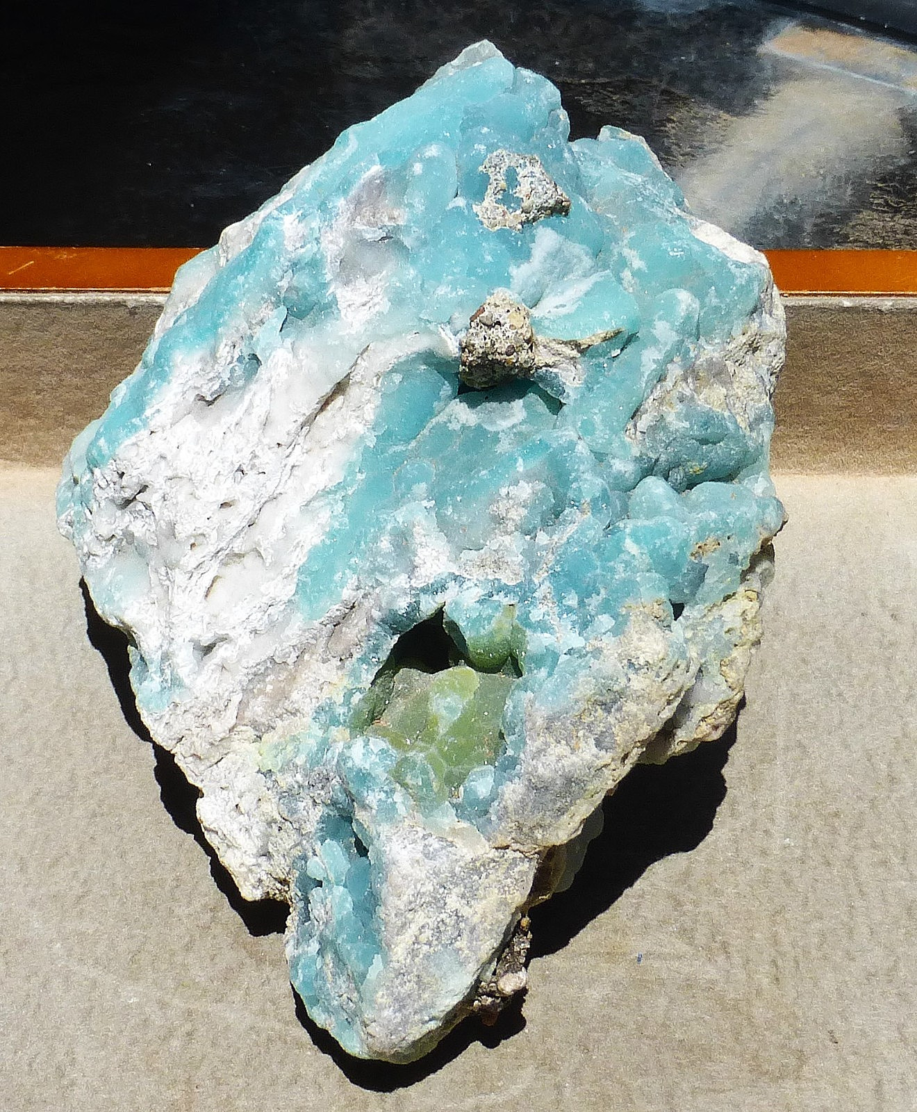 LARGE green Smithsonite cabinet specimen from El Refugio Mine Mexico 525 grams