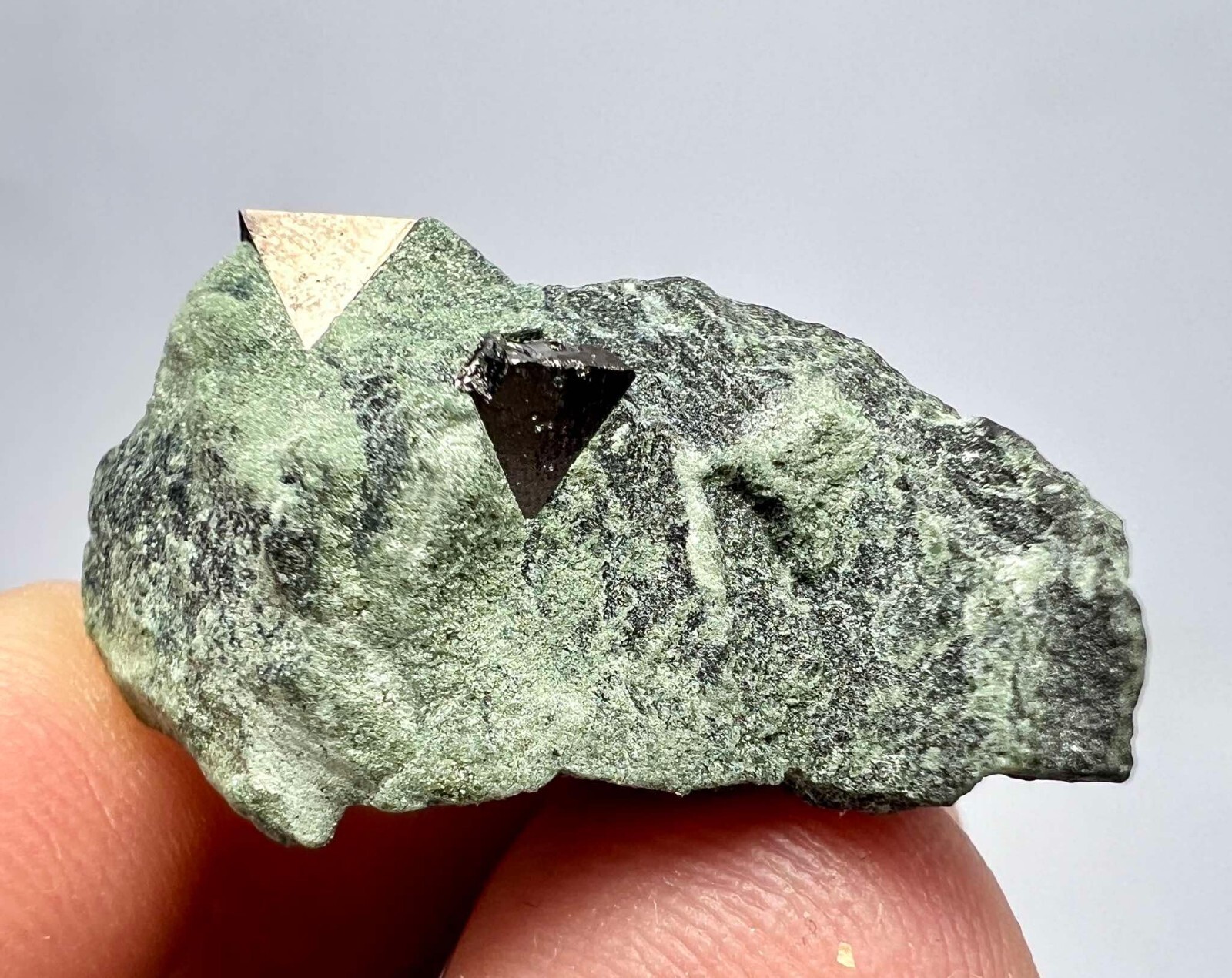 36 Carat Rare Natural Magnetite Crystal Cluster from Baluchistan, Pakistan AS38