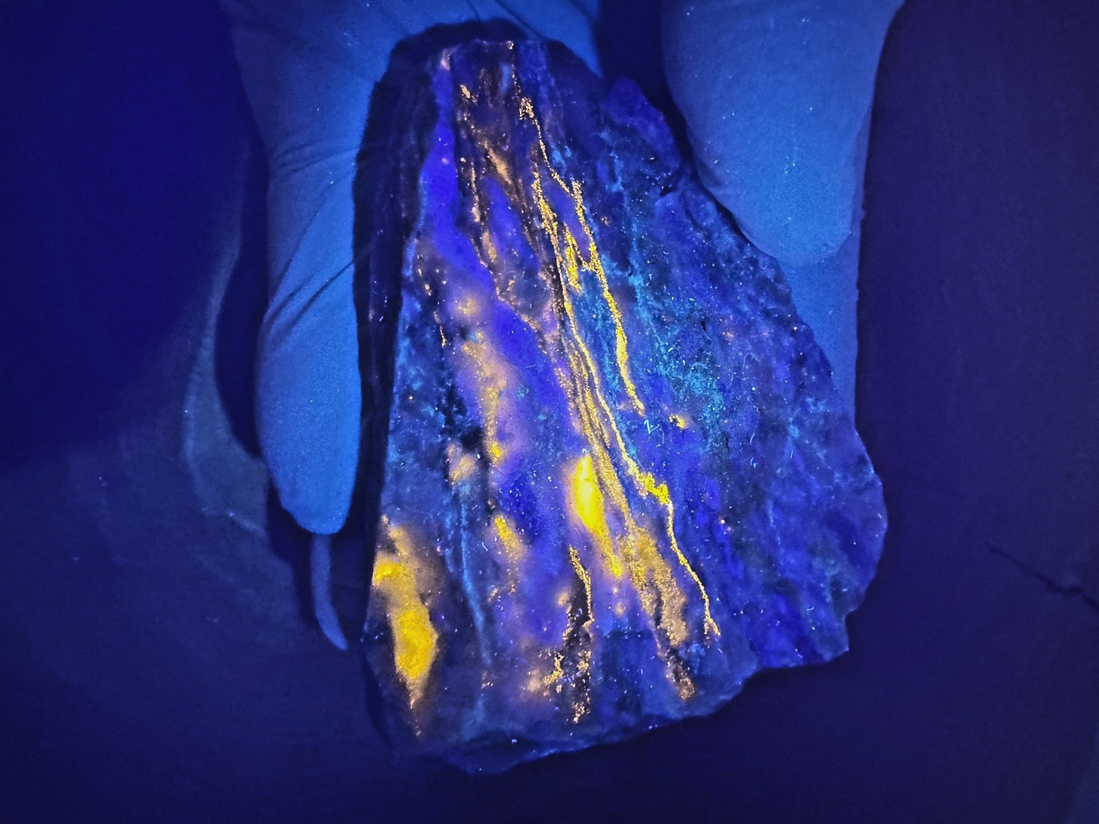 LARGE 11.7 OZ. Rare Highly Fluorescent North Carolina Sphalerite in Barite