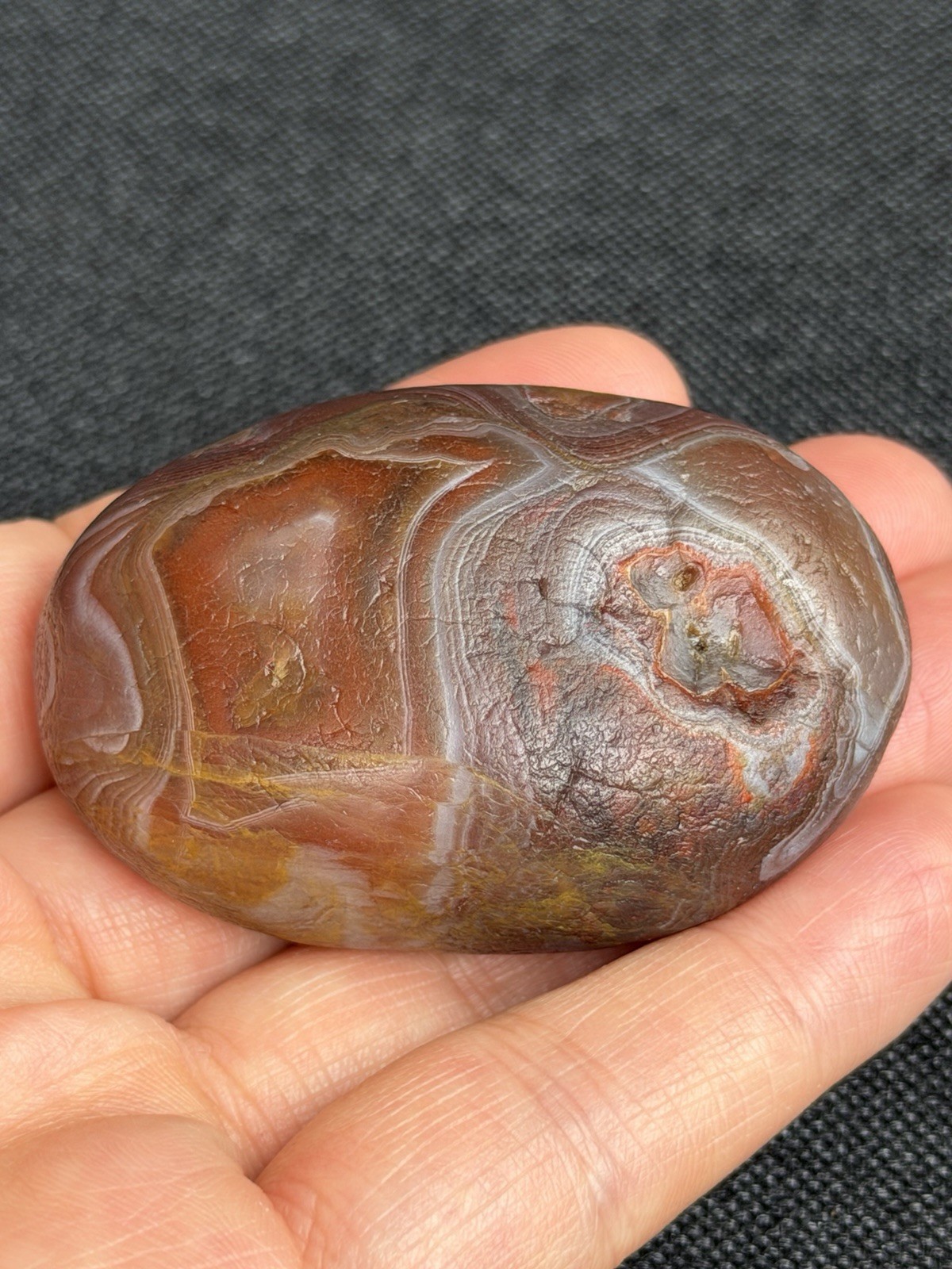 58*38*25mm natural china Yangtze river agate UNPOLISHED Yuhua Rocks Stones 85g