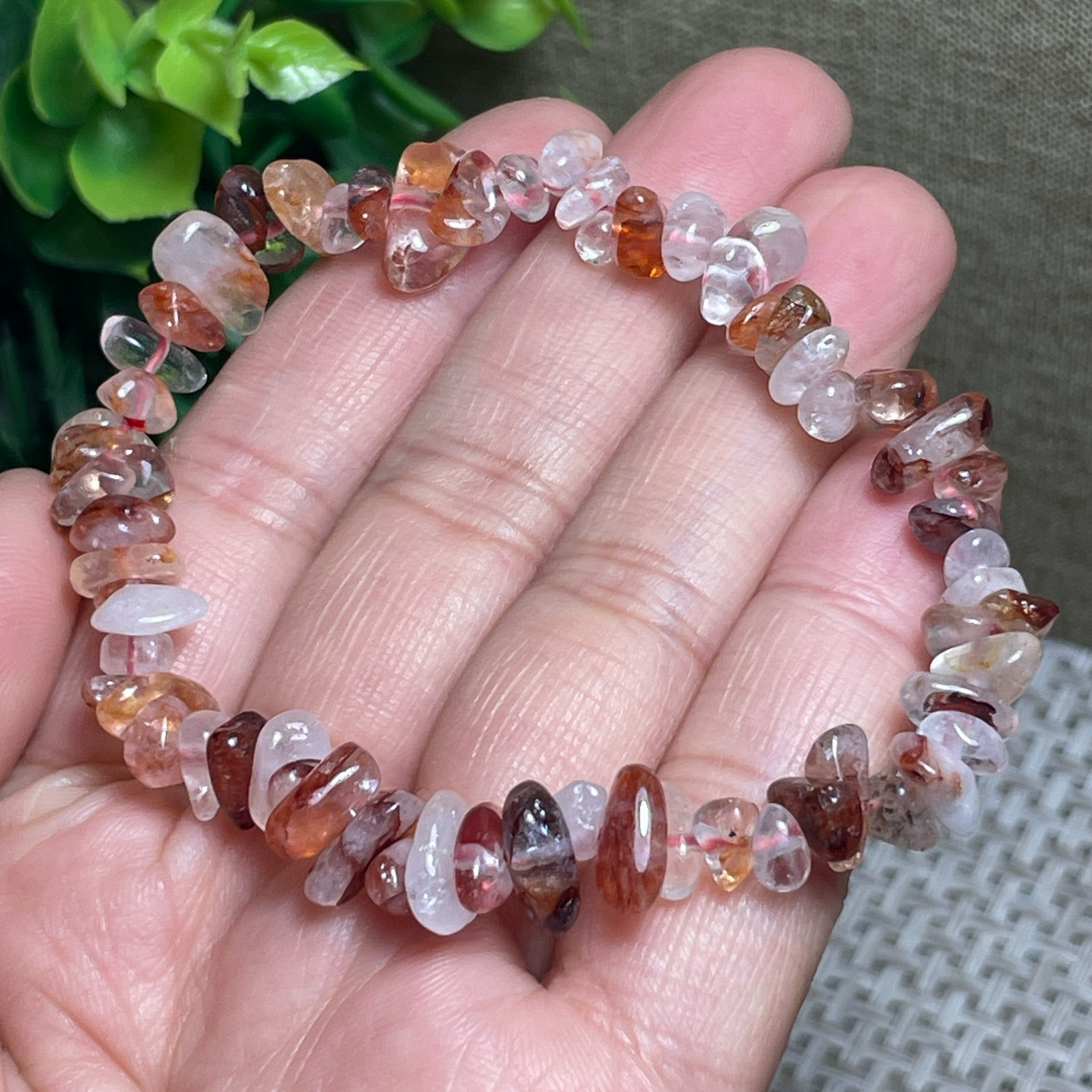 1pcs Red Hematoid Fire stone crystal Chip gem stone beads Stretch Bracelet E