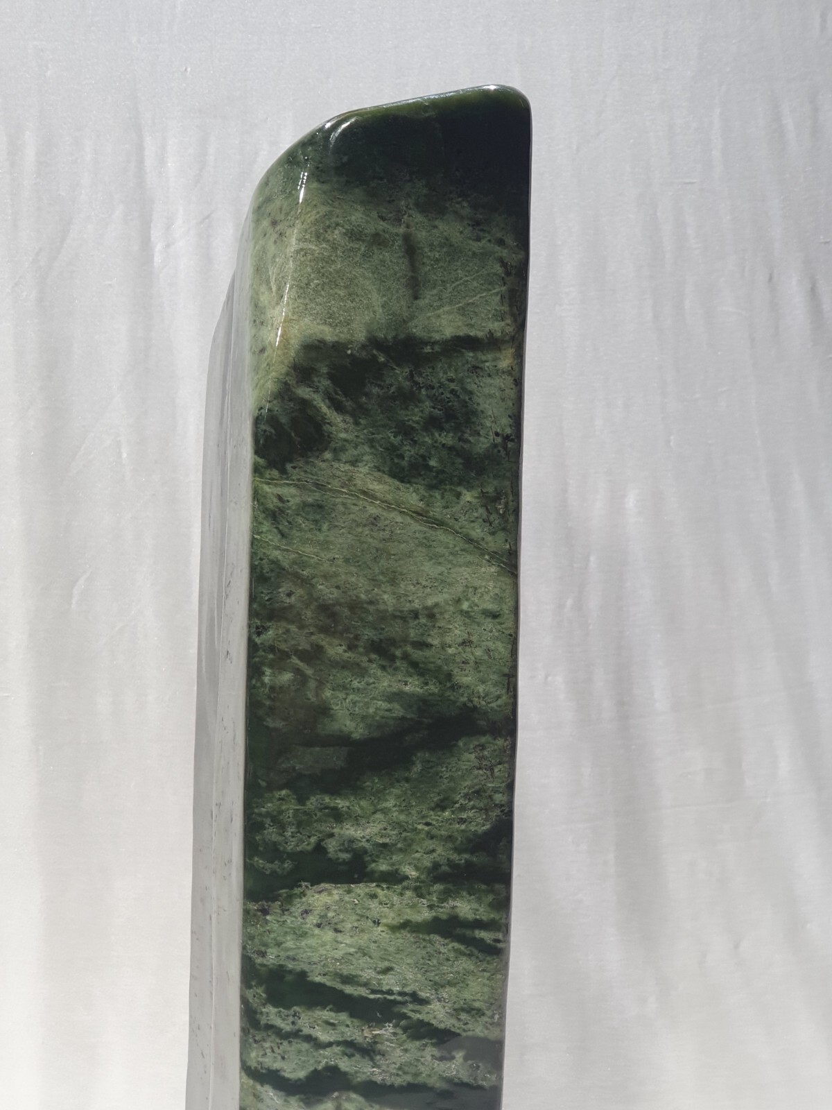 Jade Nephrit Sculpture Freieform Ground 63.9lbs 22 3/8×7 1/2×4 5/16in