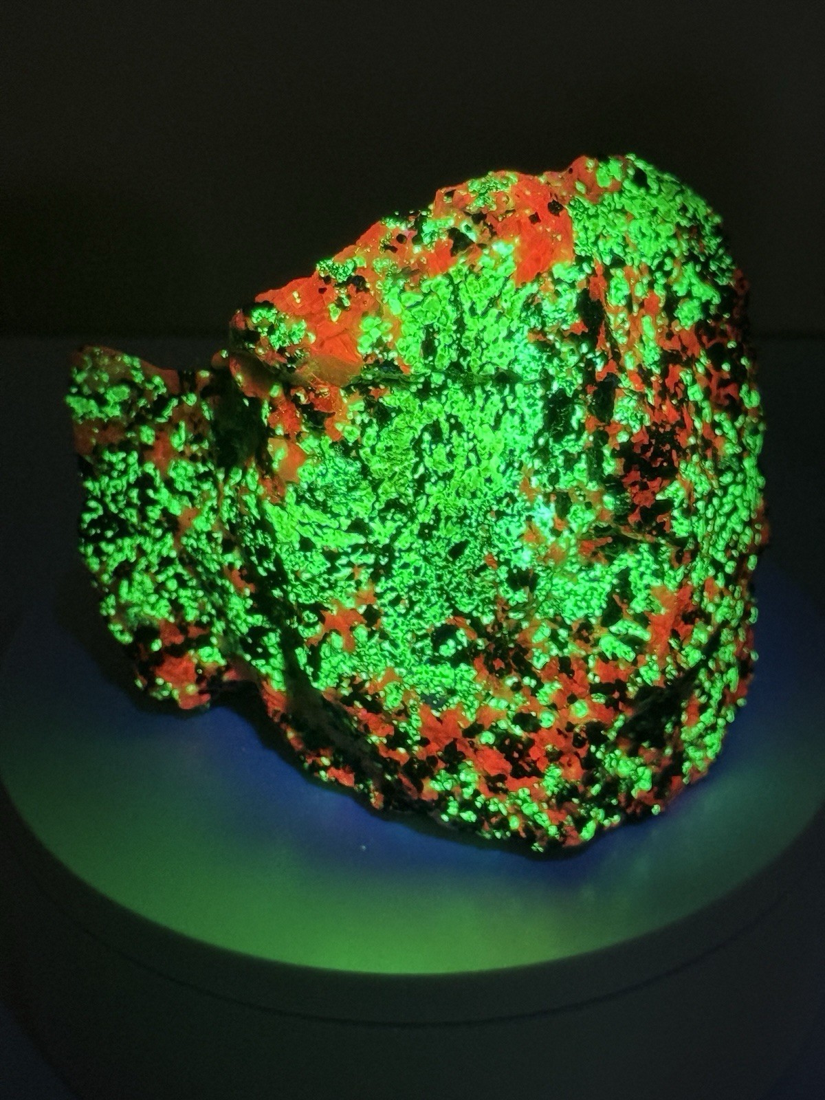 GLEAMING Calcite, Willemite, & Franklinite Fluorescent Mineral Specimen – NJ