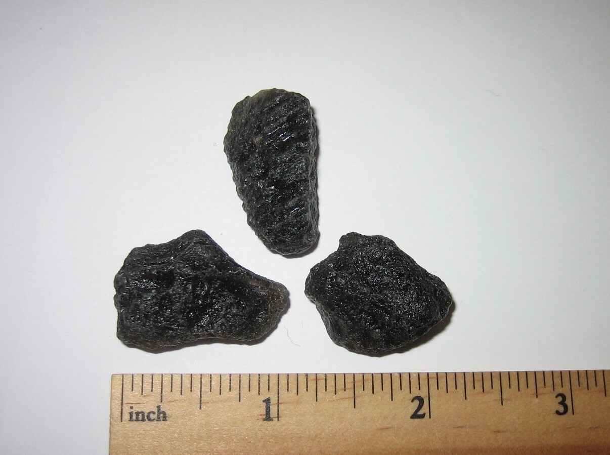 3 SMALL RARE 0.5-1″ AGNI MANI TEKTITE ( AGNIMANITITE ) TEKTITES INDONESIA 21g *3