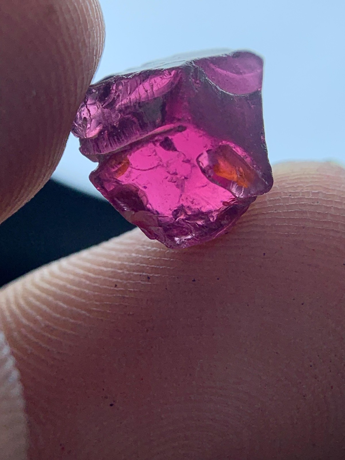 3 Crts Gorgeous Facet Grade Nice Hot Purple Umbalite Garnet For Cutting