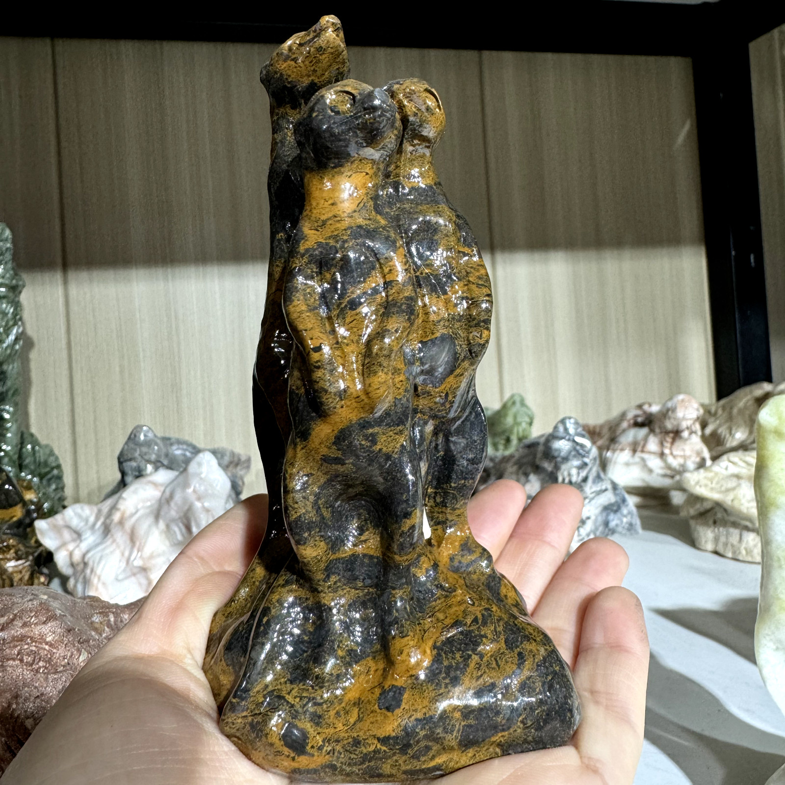 1pc Natural Black gold thread quartz Carved Meerkat Crystal Reiki Gift Decor