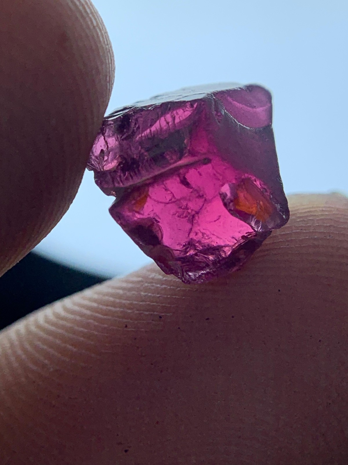 3 Crts Gorgeous Facet Grade Nice Hot Purple Umbalite Garnet For Cutting