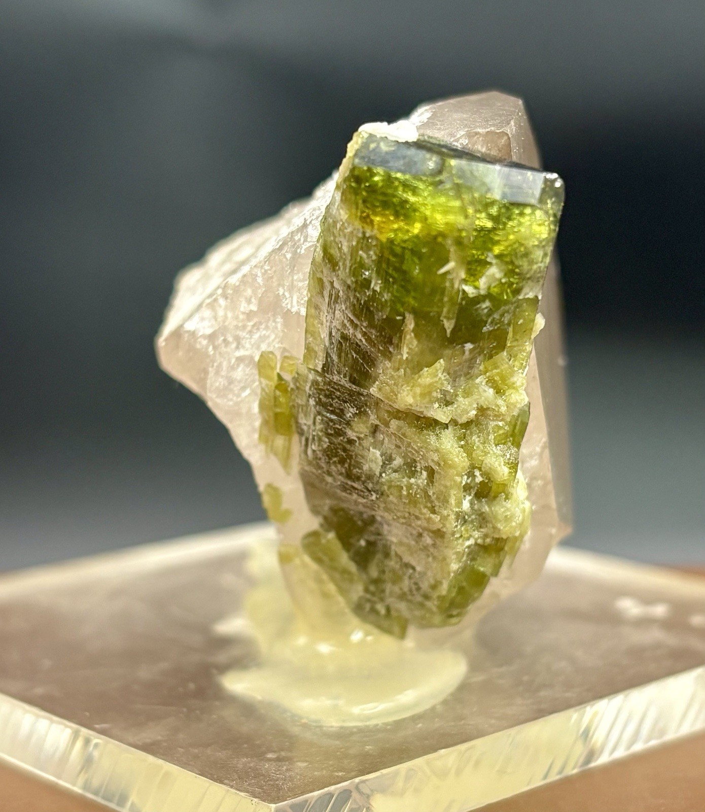 Verdelite Green Tourmaline Crystal Smoky Quartz Mineral Specimen Display Kunar