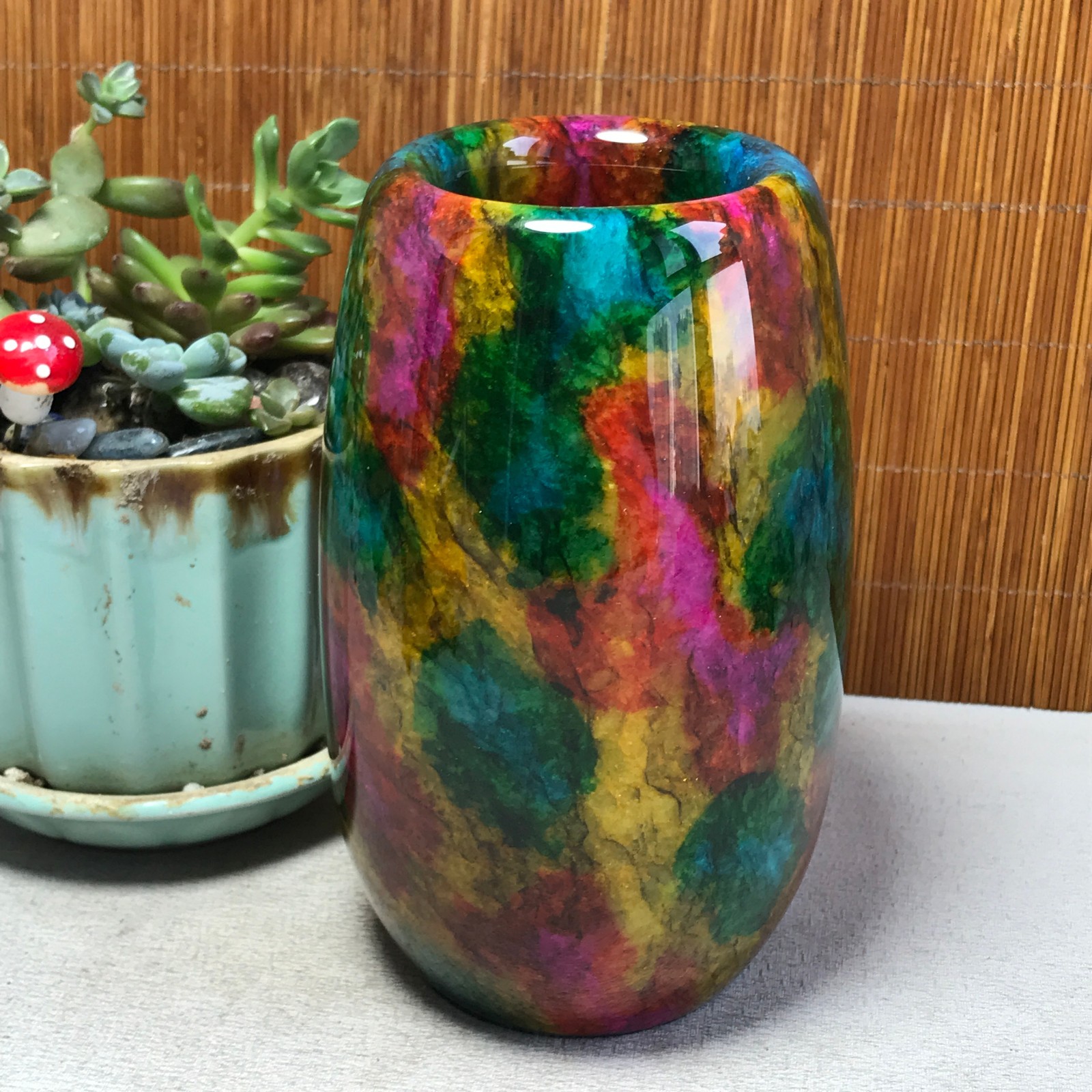Natural “Seven Colors Jade” vase specimen -Taiwan China 1140g 129mm A5800