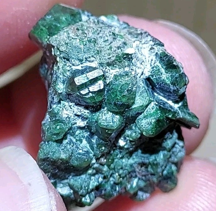 GORGEOUS ALEXANDRITE CHRYSOBERYL CLUSTER FROM ZIMBABWE